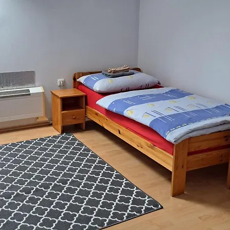 Jana Πανσιόν 3*